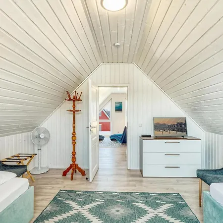 Holiday home 3 Bedroom Pet Friendly In *