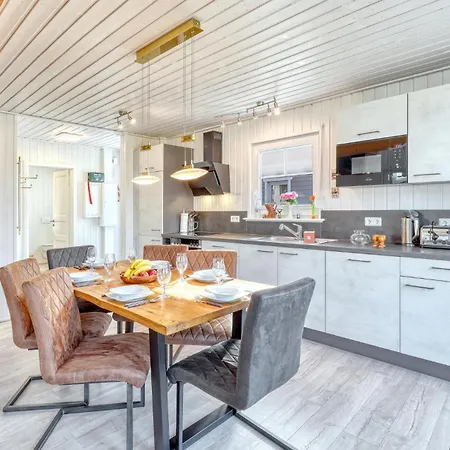 3 Bedroom Pet Friendly In Holiday home